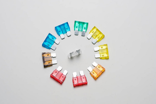 Comprehensive Guide to Identifying Car Fuse Box Locations and Diagnosing Blown Fuses in Modern Vehicles