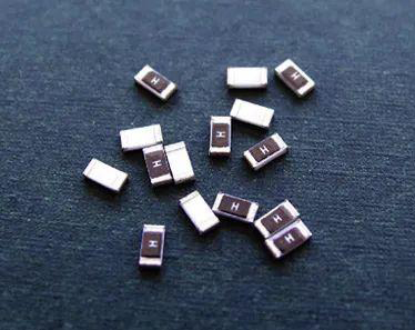 Extensive Range of Automotive Glass Fuses for Efficient Garage Operations