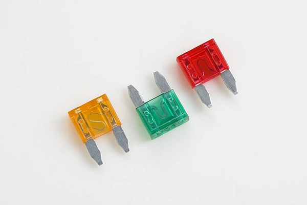 Key Indicators for Auto Fuse Replacement to Spot Electrical System Problems Early