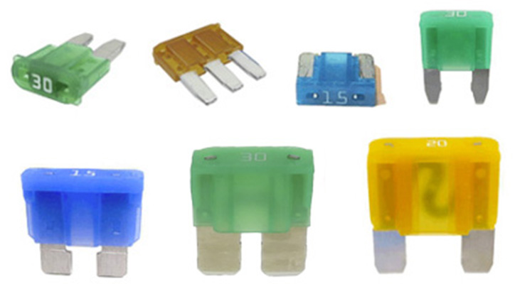 The Use of Auto Fuses in Automotive Lighting Circuits to Prevent Bulb Damage and Enhance Safety